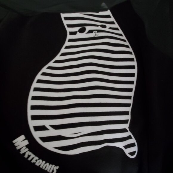 BOSSINI Women's Whimsigoth Black Mesh Overlay T Shirt Cute Chubby Cat Graphic M - Picture 8 of 8